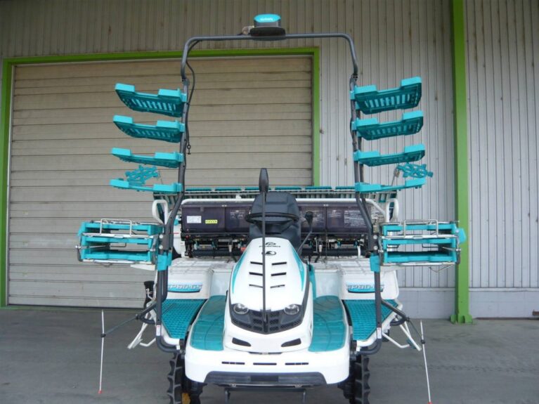 Máy cấy lúa Kubota EP8-GS thích hợp cho những cánh đồng mẫu lớn