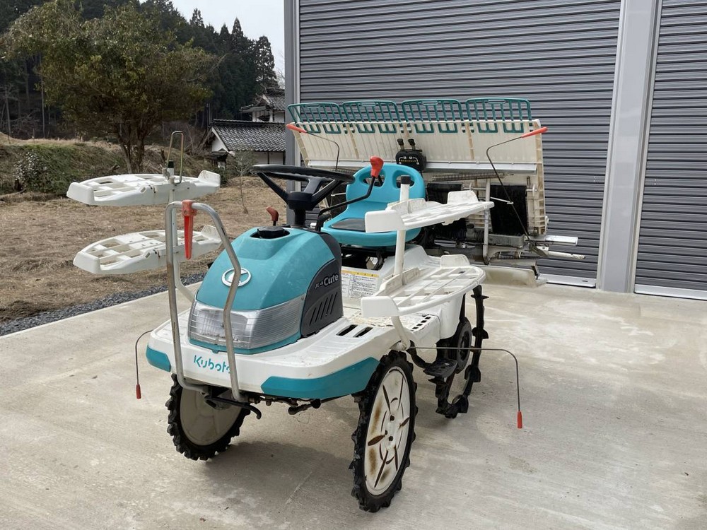 Máy cấy lúa Kubota JC4CUTE là sự lựa chọn tuyệt vời dành cho bà con Máy cấy lúa Kubota JC4CUTE là sự lựa chọn tuyệt vời dành cho bà con